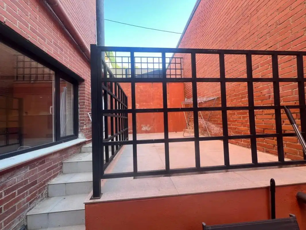 Terrace of Ground floor for rent in Madrid  with Air Conditioner, Heating and Furnished
