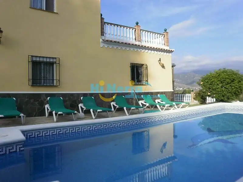 Chalet con piscina en venta en Centro, imagen 2