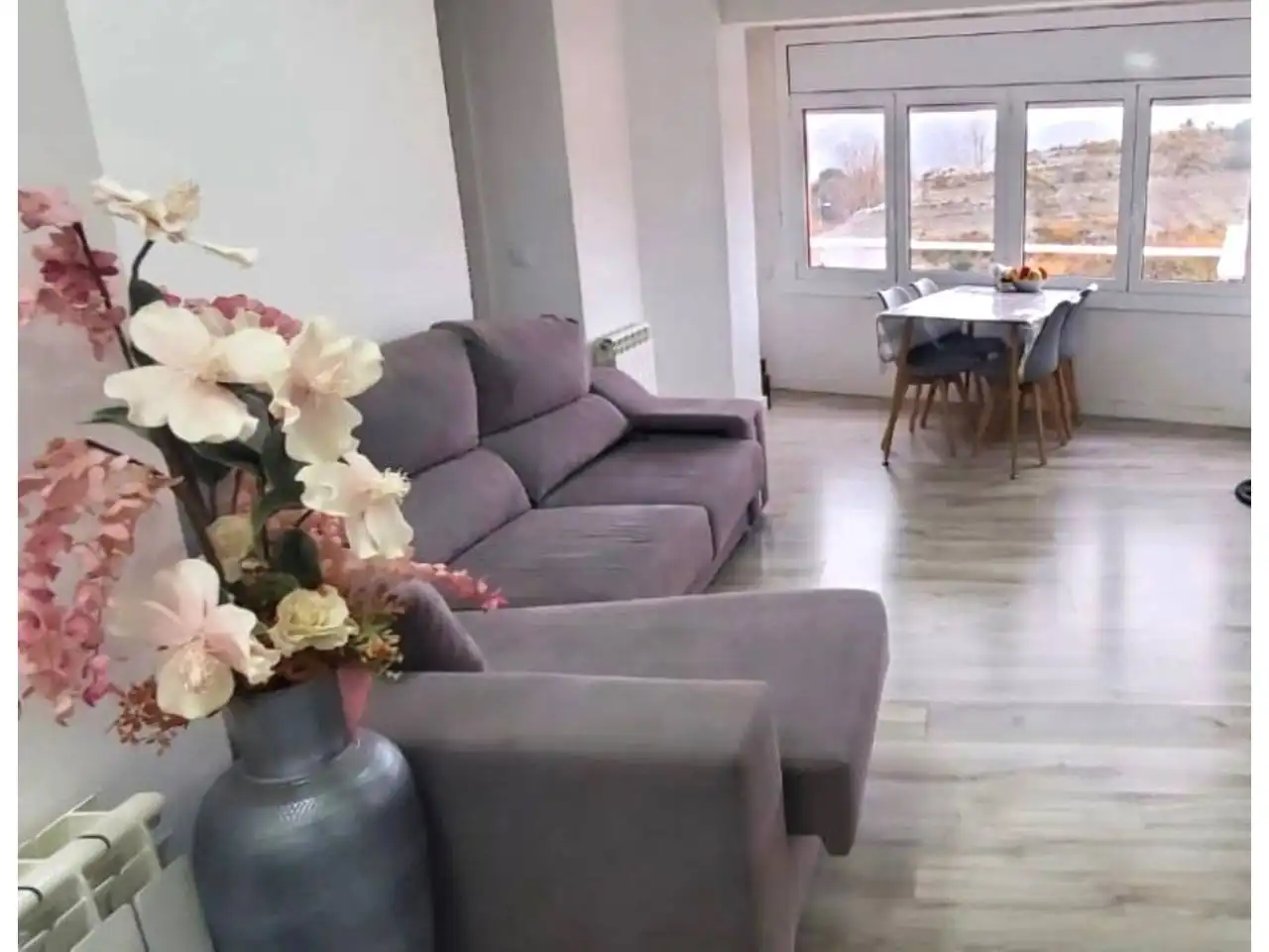 Living room of Flat for sale in Sant Pere de Torelló  with Heating, Parquet flooring and Balcony