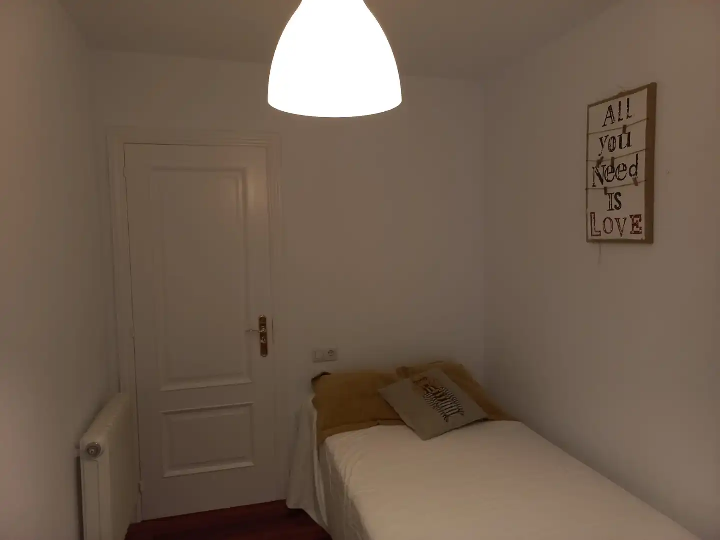 Schlafzimmer von Wohnung zur Miete in Santiago de Compostela  mit Heizung, Terrasse und Möbliert