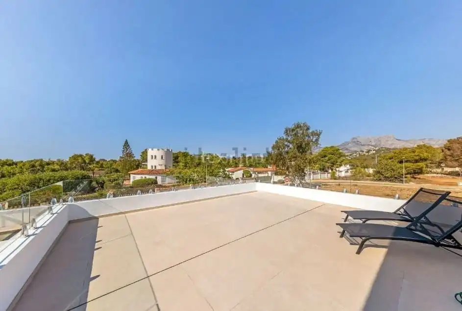 Casa amb piscina en venda a El Tossal - Bello Horizonte, imagen 9
