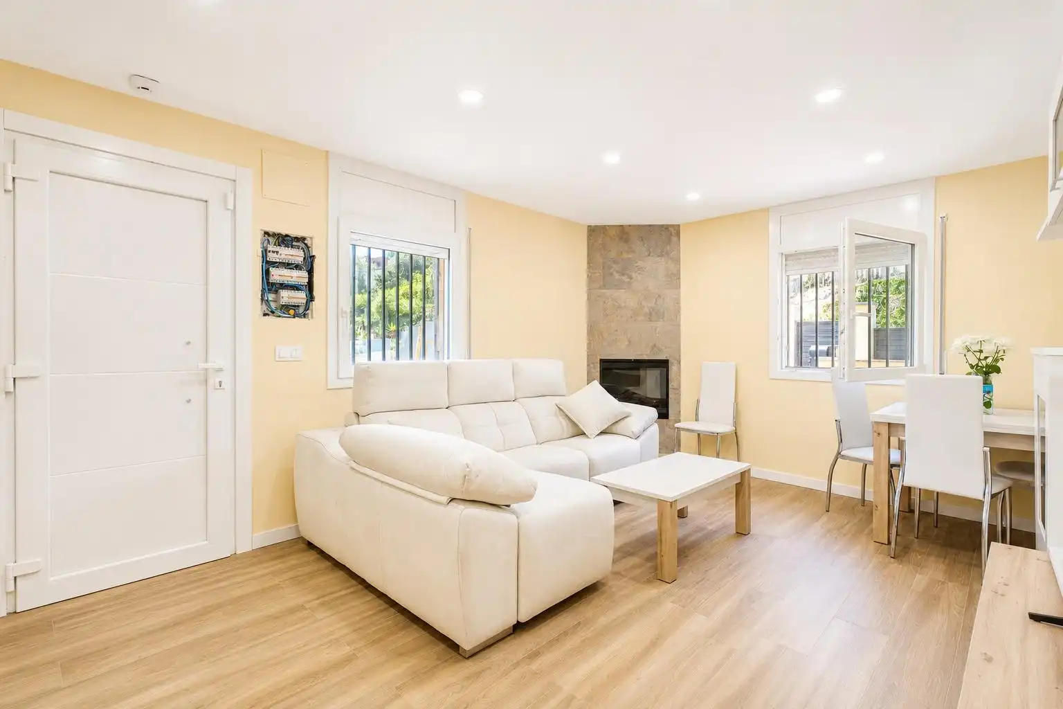 Sala de estar de Casa o chalet en venta en Piera con Aire acondicionado, Calefacción y Jardín privado