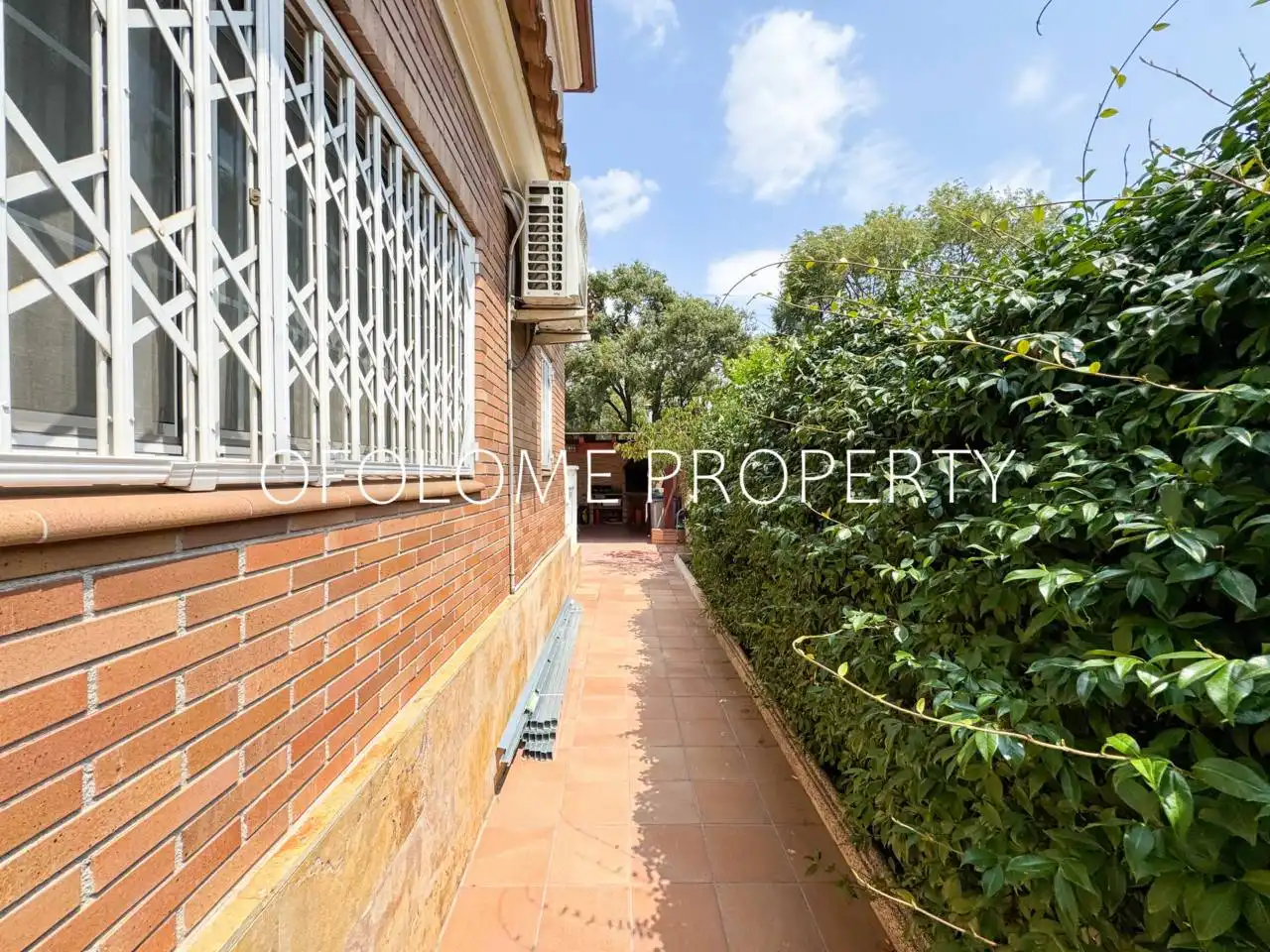 Vista exterior de Casa o chalet en venta en Santa Perpètua de Mogoda con Aire acondicionado, Calefacción y Jardín privado