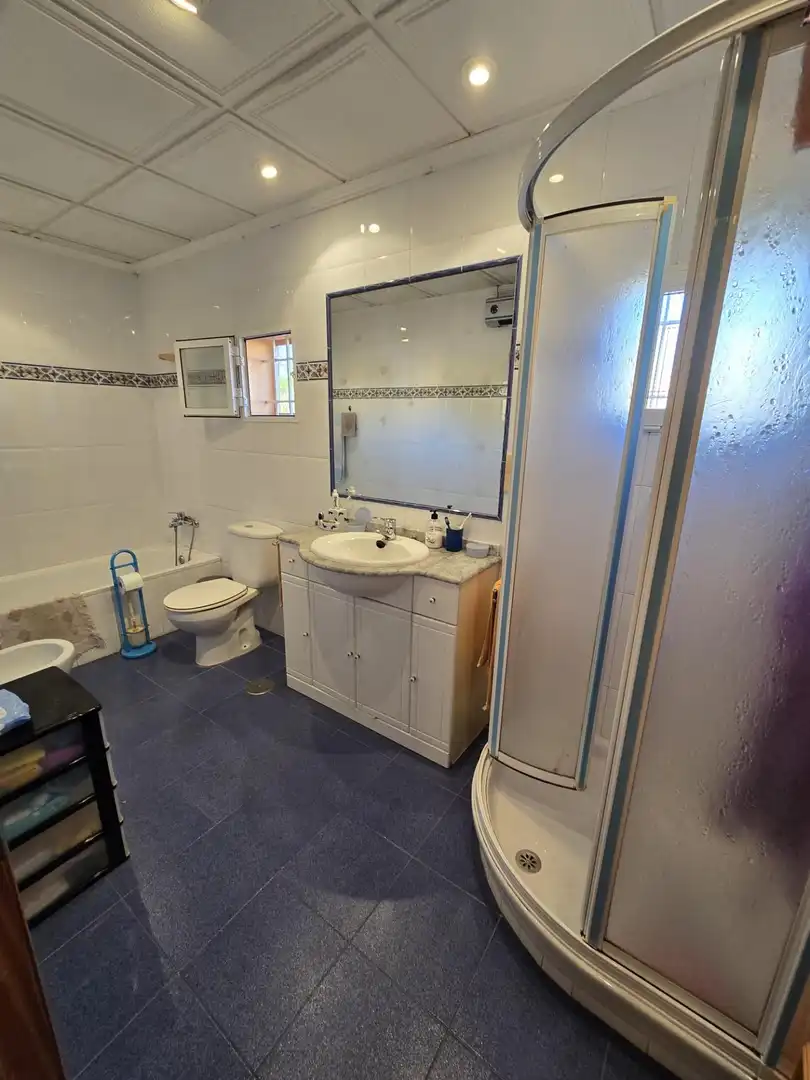 Bathroom of Houses for sale in San Vicente del Raspeig / Sant Vicent del Raspeig  with Air Conditioner, Private garden and Terrace