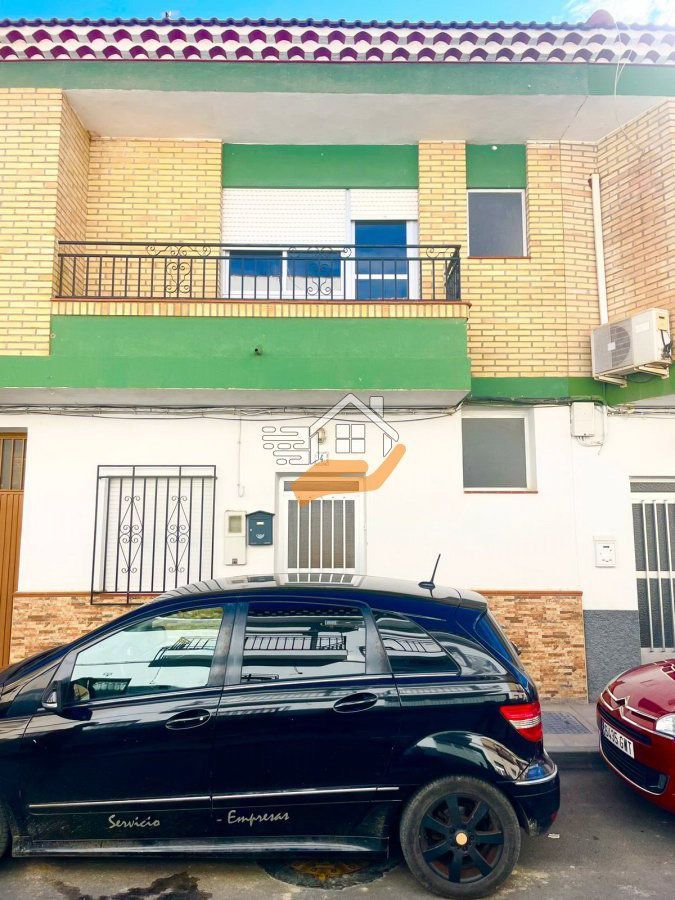 Vista exterior de Casa adosada en venda en Vélez-Rubio amb Terrassa i Balcó