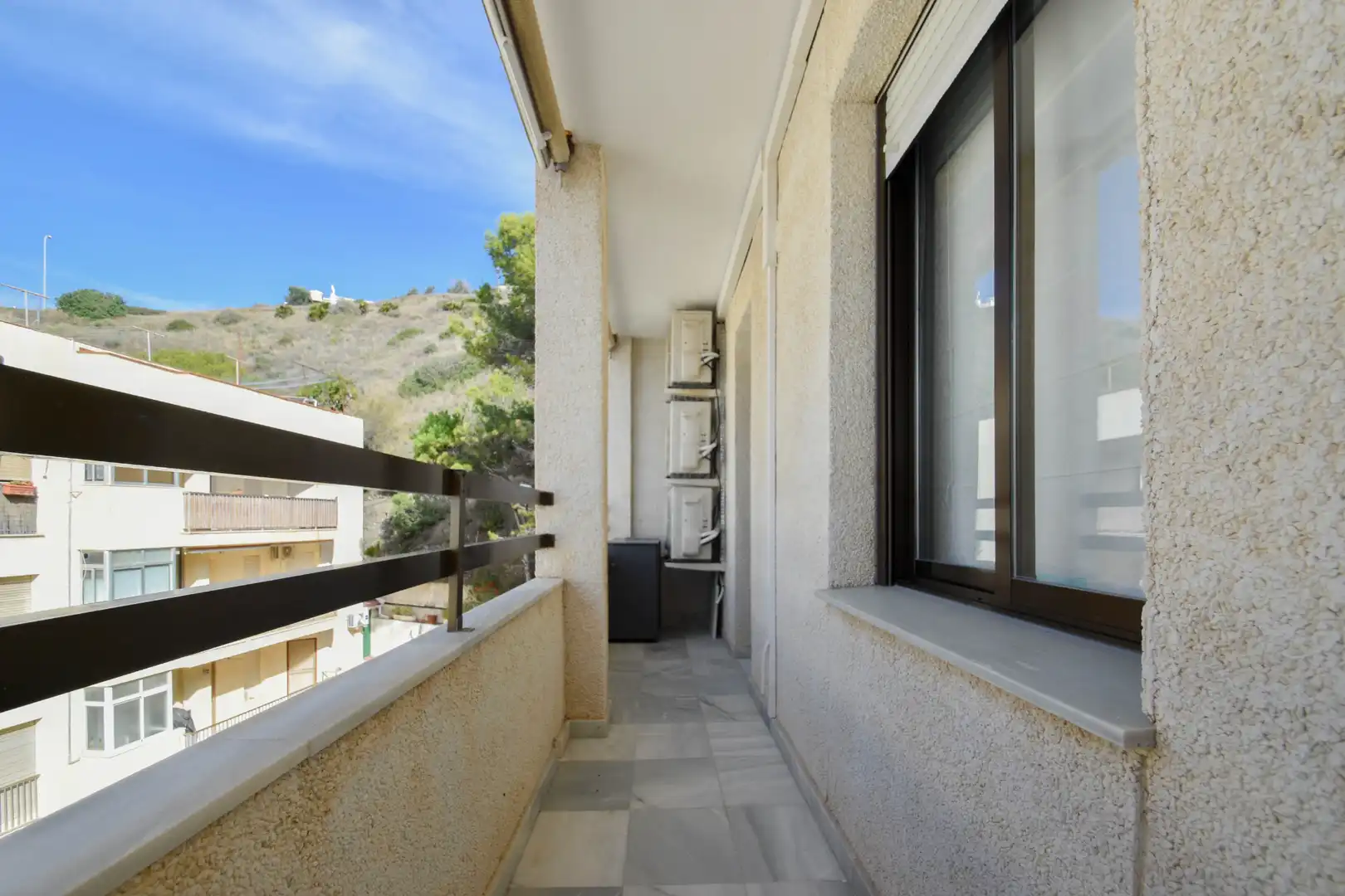 Terrasse von Wohnungen zum Verkauf in Almuñécar mit Klimaanlage, Terrasse und Möbliert