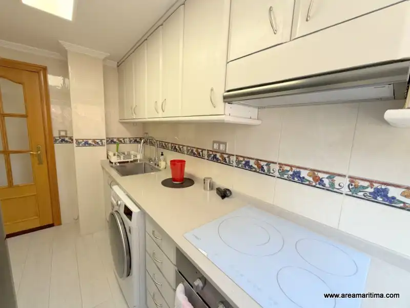 Kitchen of Flat for rent in Valencia  with Air Conditioner, Furnished and Oven