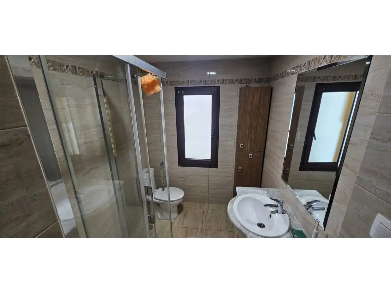 Badezimmer von Wohnung zum Verkauf in León Capital  mit Heizung, Parkett und Terrasse