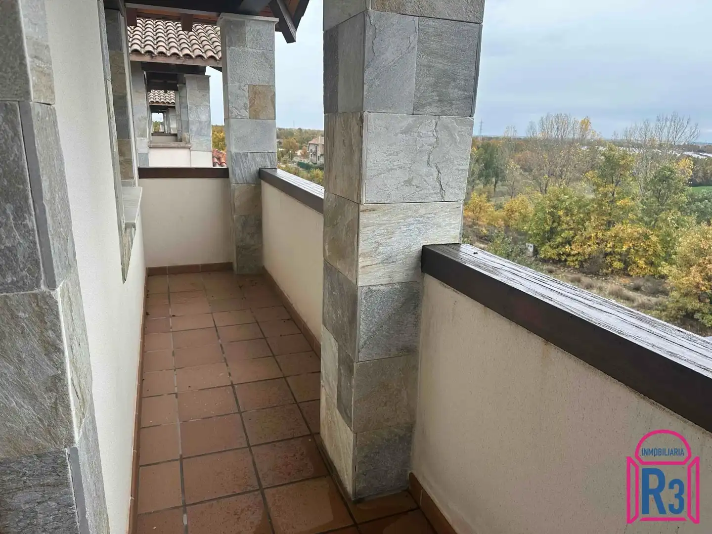 Adossat amb jardí en venda a Valverde de la Virgen, imagen 26