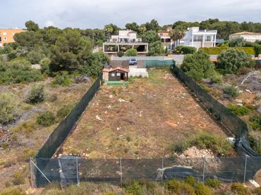 Terrenos y solares en venta en Carrer RENOIR