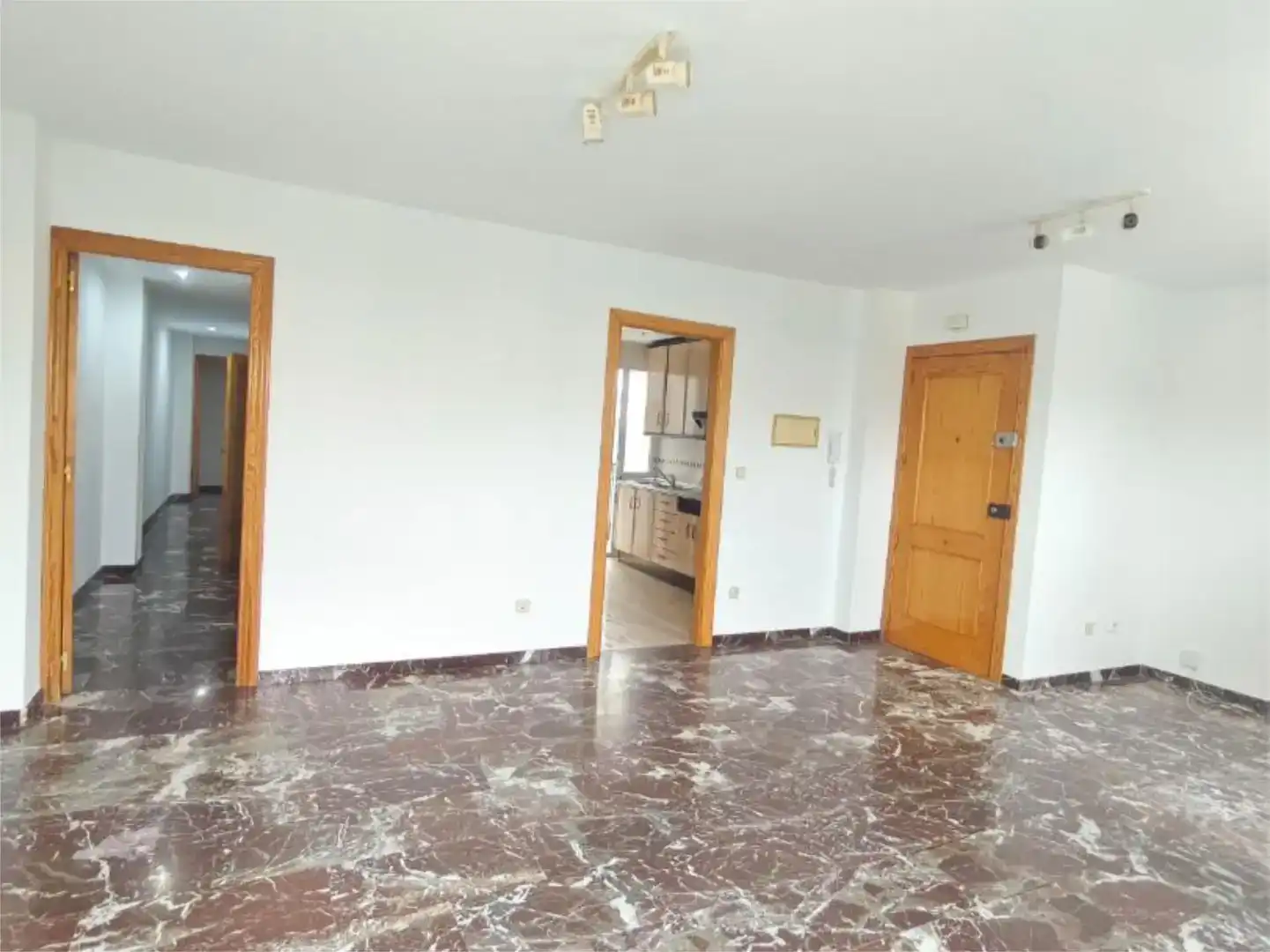 Piso en venta en Villa del Río con Balcón