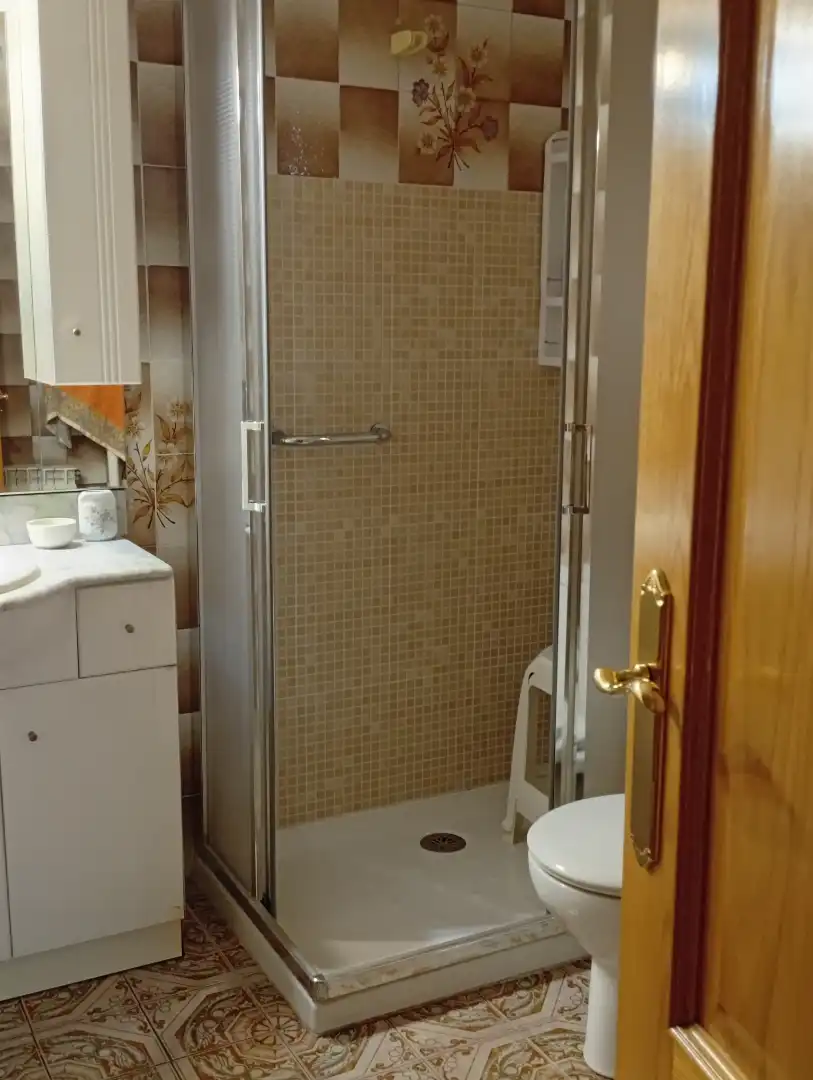 Badezimmer von Wohnung zum Verkauf in Ciudad Real mit Klimaanlage, Terrasse und Möbliert