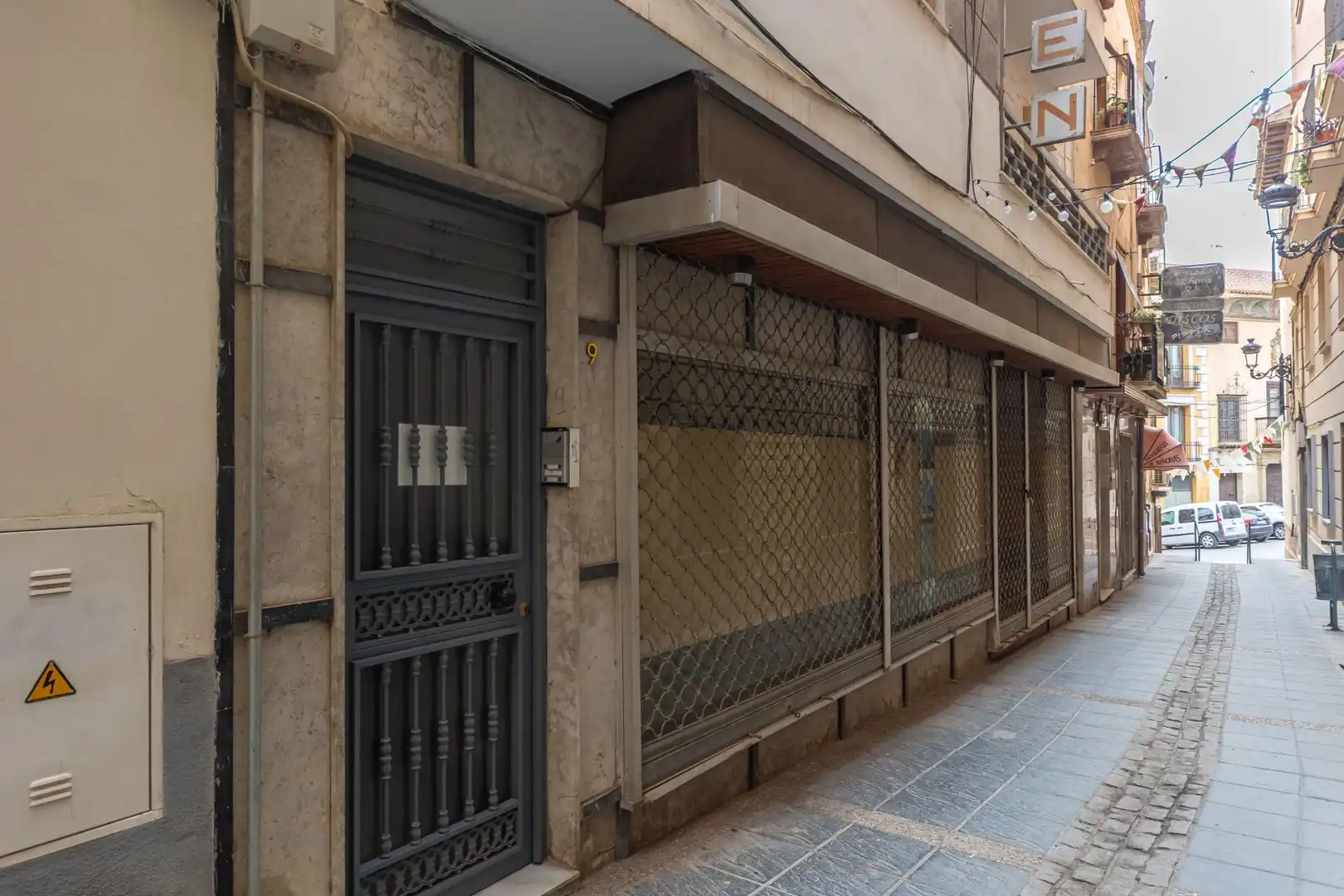 Vista exterior de Pis en venda en Guadix amb Balcó
