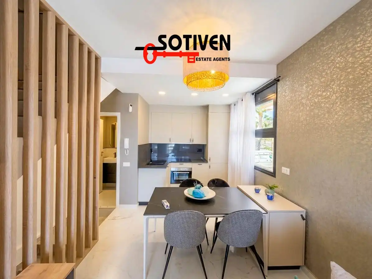 Terraced house with garden for sale in Playa de San Juan, imagen 5
