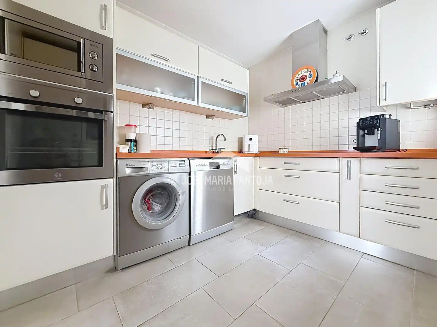 Kitchen of Flat for sale in Jerez de la Frontera  with Air Conditioner, Private garden and Parquet flooring