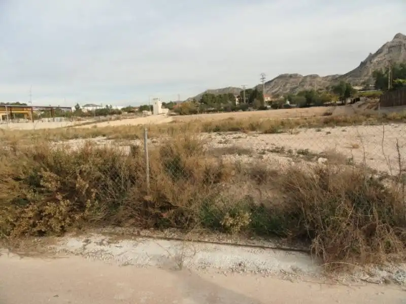Terreno industrial en venta en Novelda, imagen 2