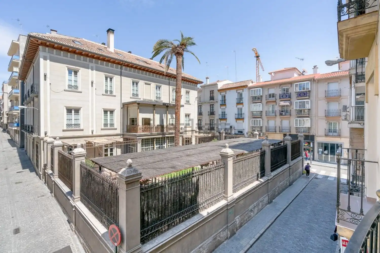 Exterior view of Flat for rent in Granada  with Air Conditioner, Heating and Furnished