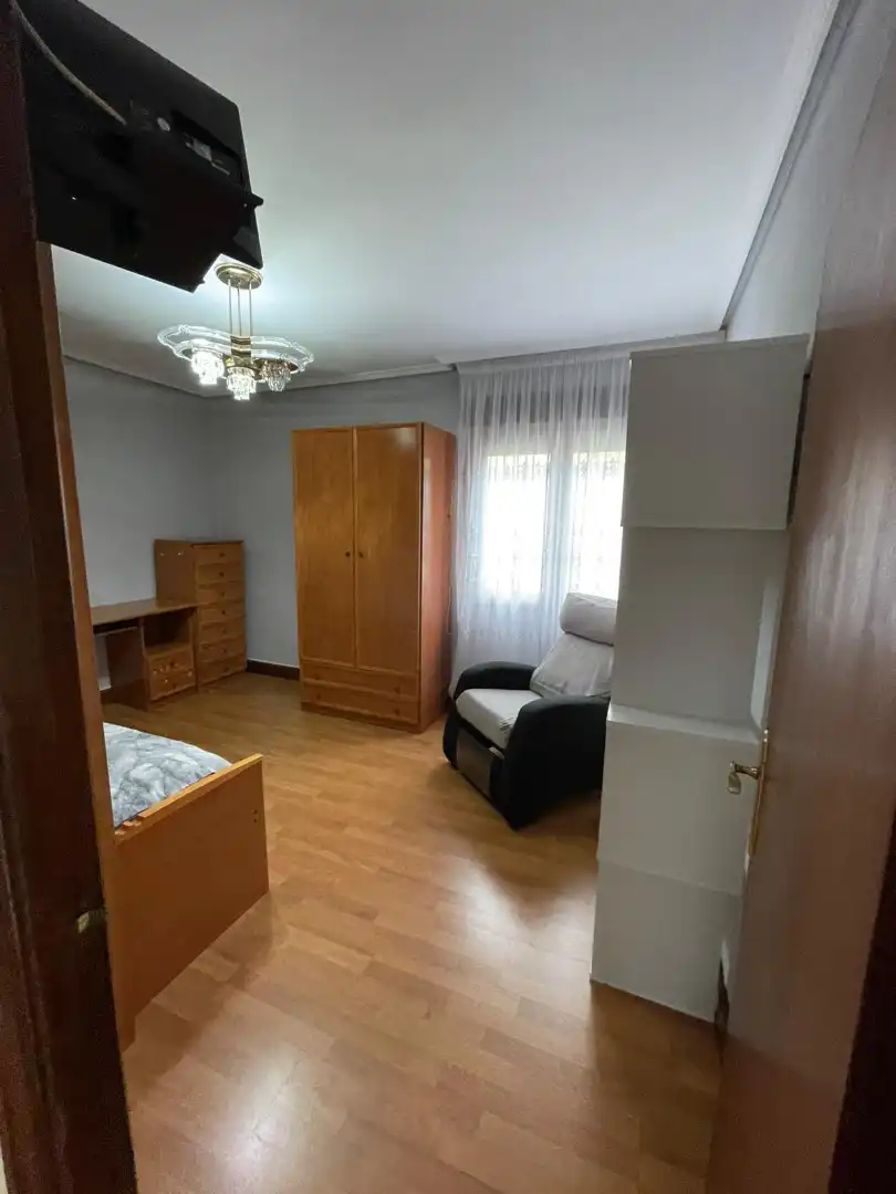 Habitación de Piso en venta en Barakaldo  con Calefacción, Amueblado y Horno