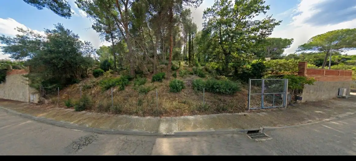 Terreno residencial en venta en Sant Muç