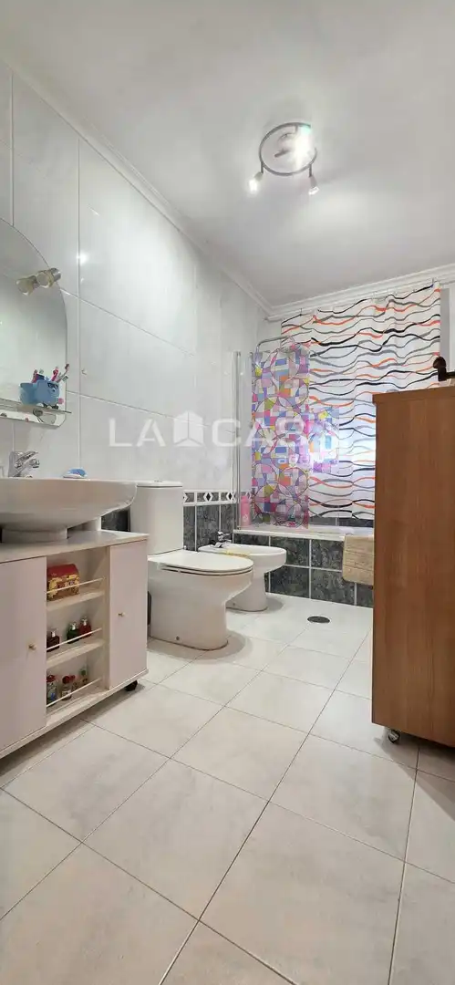 Baño de Casa adosada en venta en Arroyo de la Encomienda con Calefacción, Terraza y Trastero