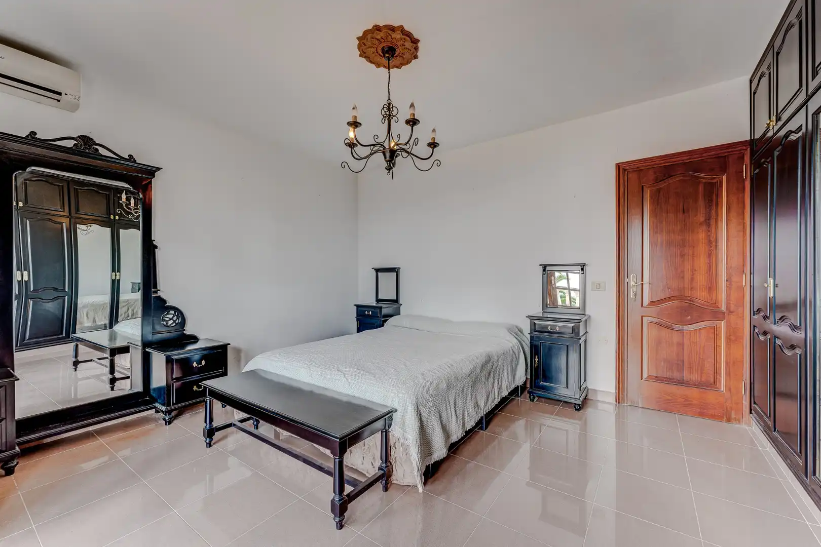 Habitación de Finca rústica en venta en Arona con Aire acondicionado, Terraza y Trastero