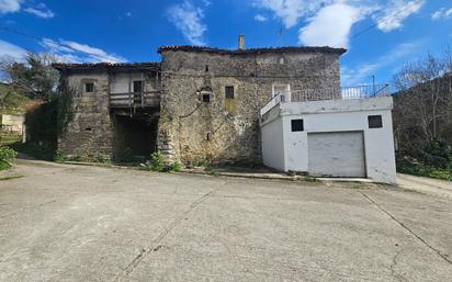 Vista exterior de Casa o xalet en venda en Valle de Mena amb Jardí privat