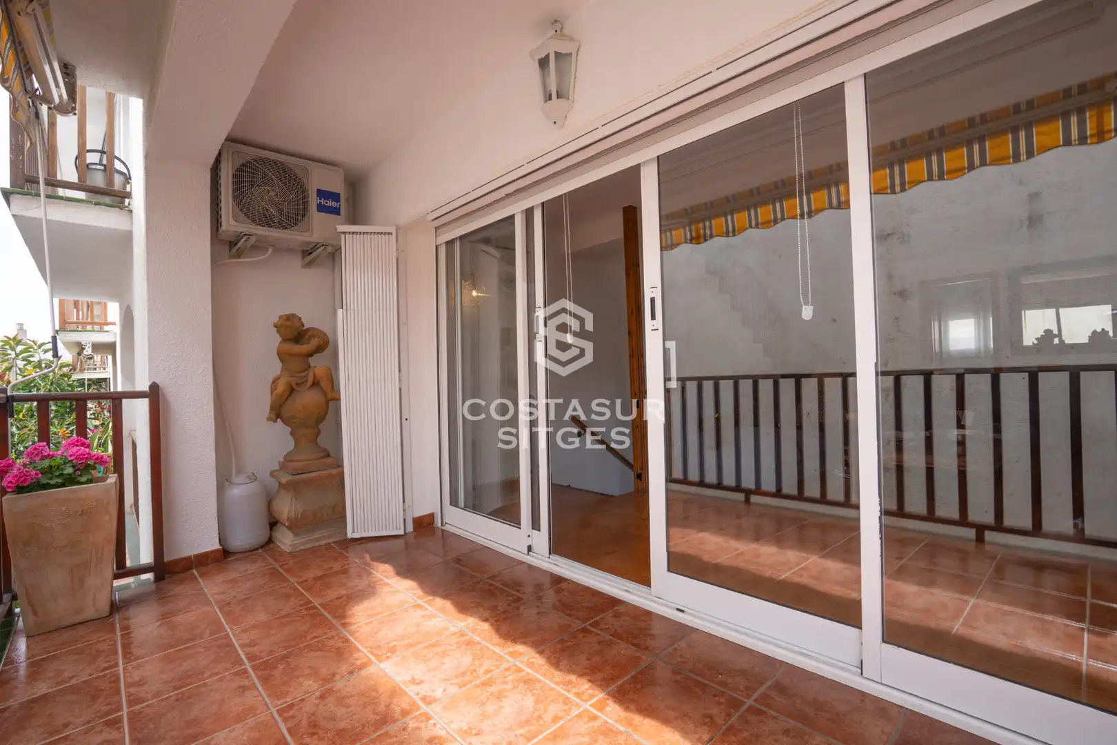 Terrassa de Casa adosada en venda en Sant Pere de Ribes amb Aire condicionat, Calefacció i Parquet