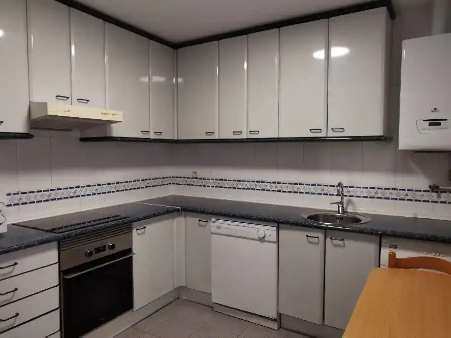 Küche von Wohnung zum Verkauf in  Madrid Capital mit Klimaanlage und Terrasse