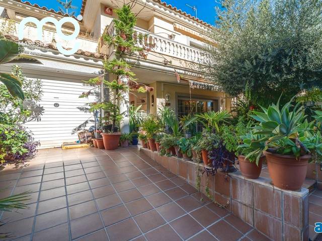 Casa adosada en Venta en Sector Est