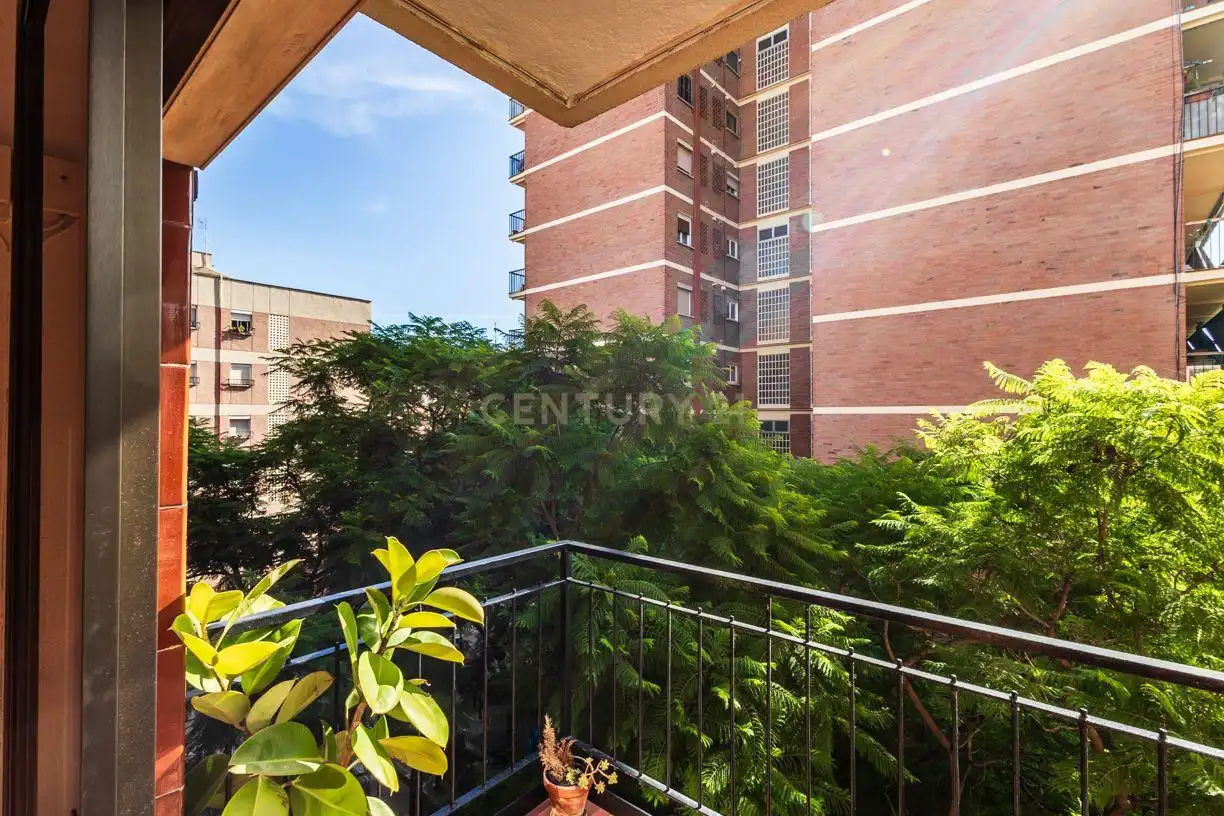 Terraza de Piso en venta en Nou Barris