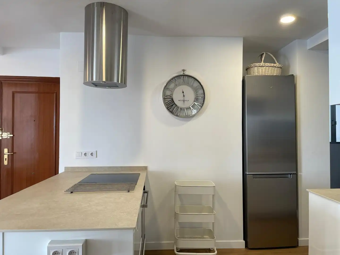 Cuina de Apartament de lloguer en Torrevieja amb Aire condicionat, Calefacció i Moblat