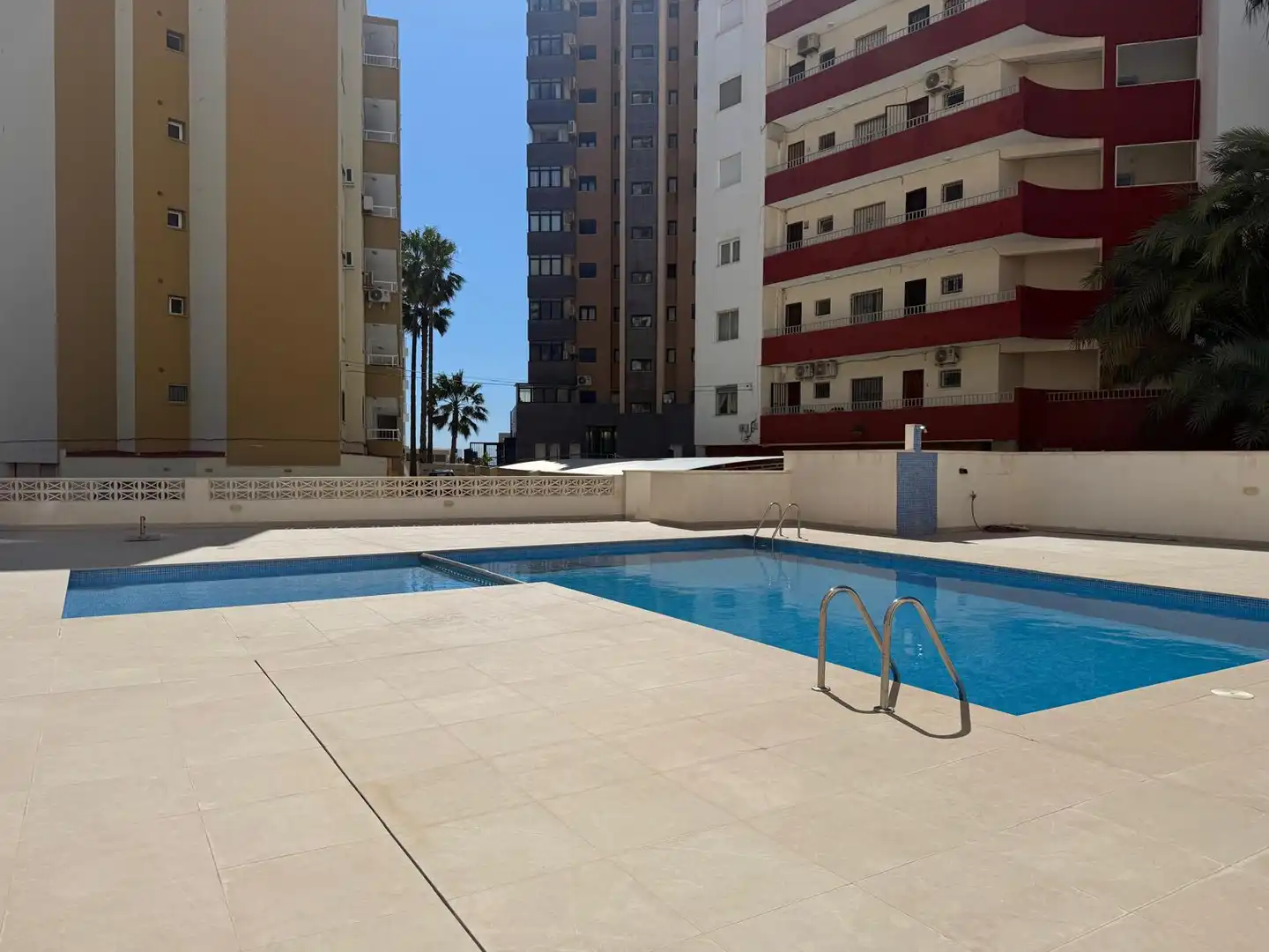 Apartamento con piscina en venta en Calle Alemania 3, imagen 32