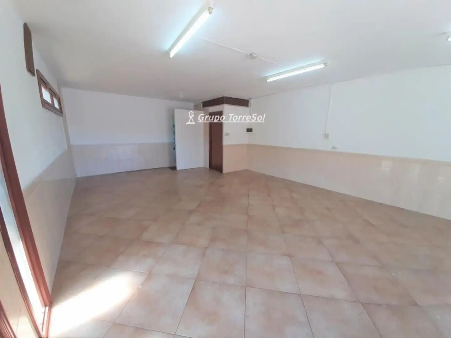 Local comercial en alquiler en Alt de Sant Pere, imagen 3