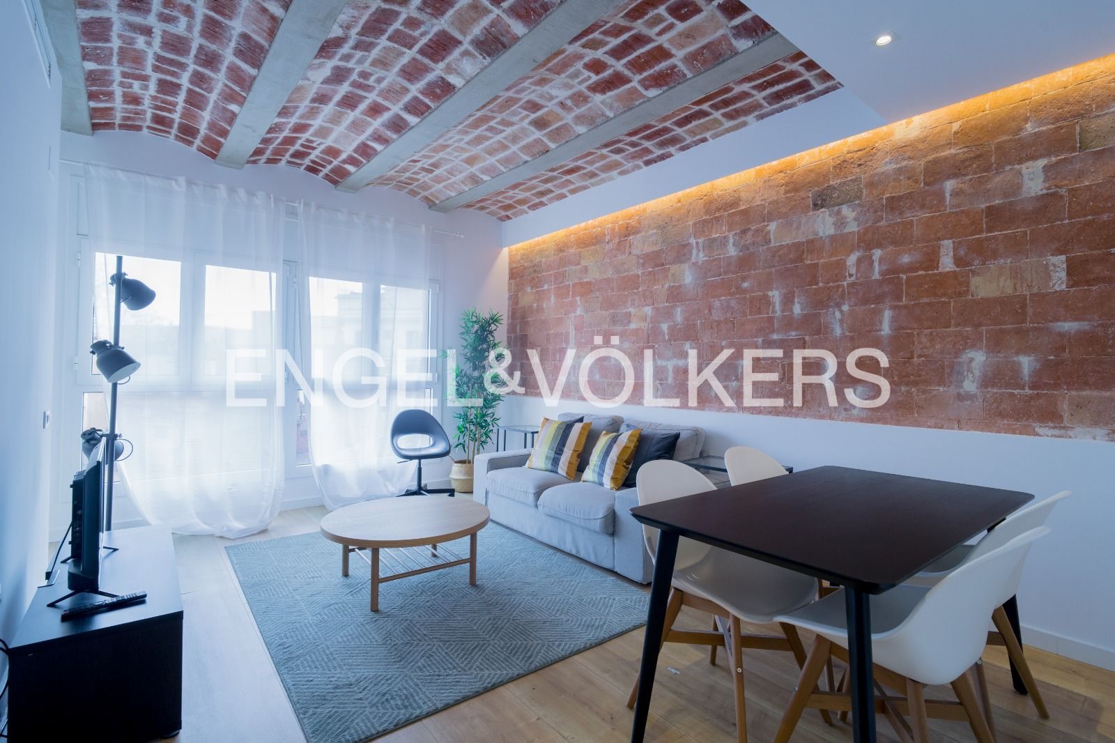 Living room of Apartment to rent in  Barcelona Capital  with Air Conditioner, Heating and Parquet flooring