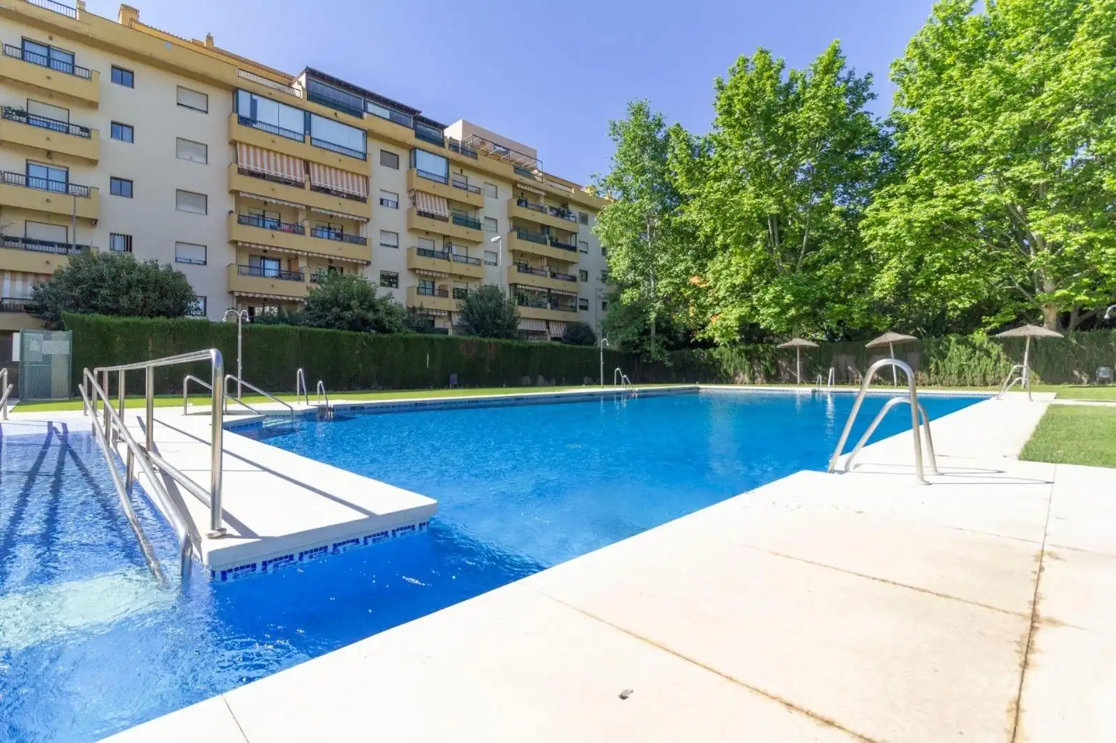 Piscina de Apartamento en venta en Marbella con Aire acondicionado, Calefacción y Terraza