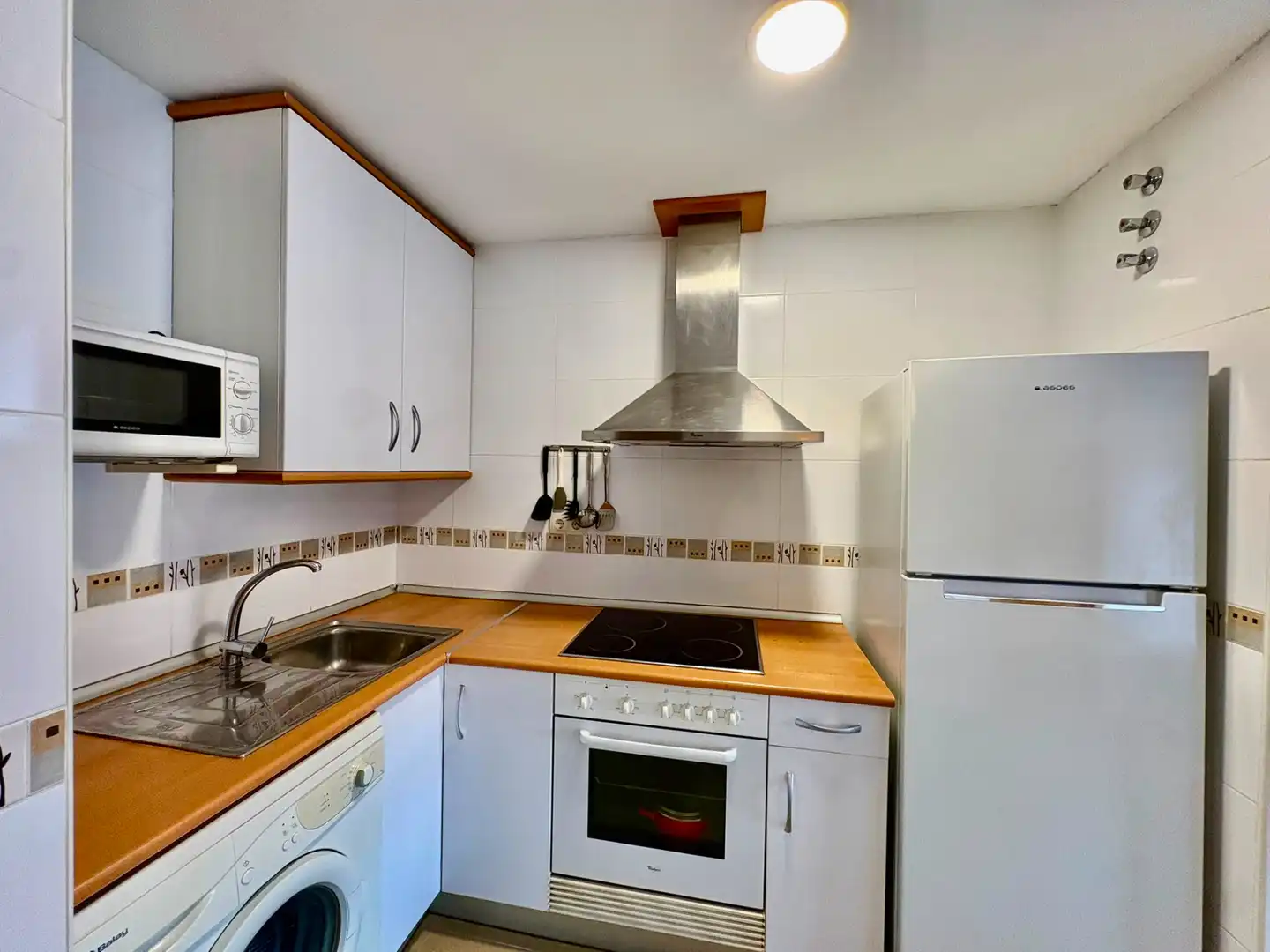 Cocina de Piso de alquiler en El Álamo con Calefacción, Amueblado y Horno