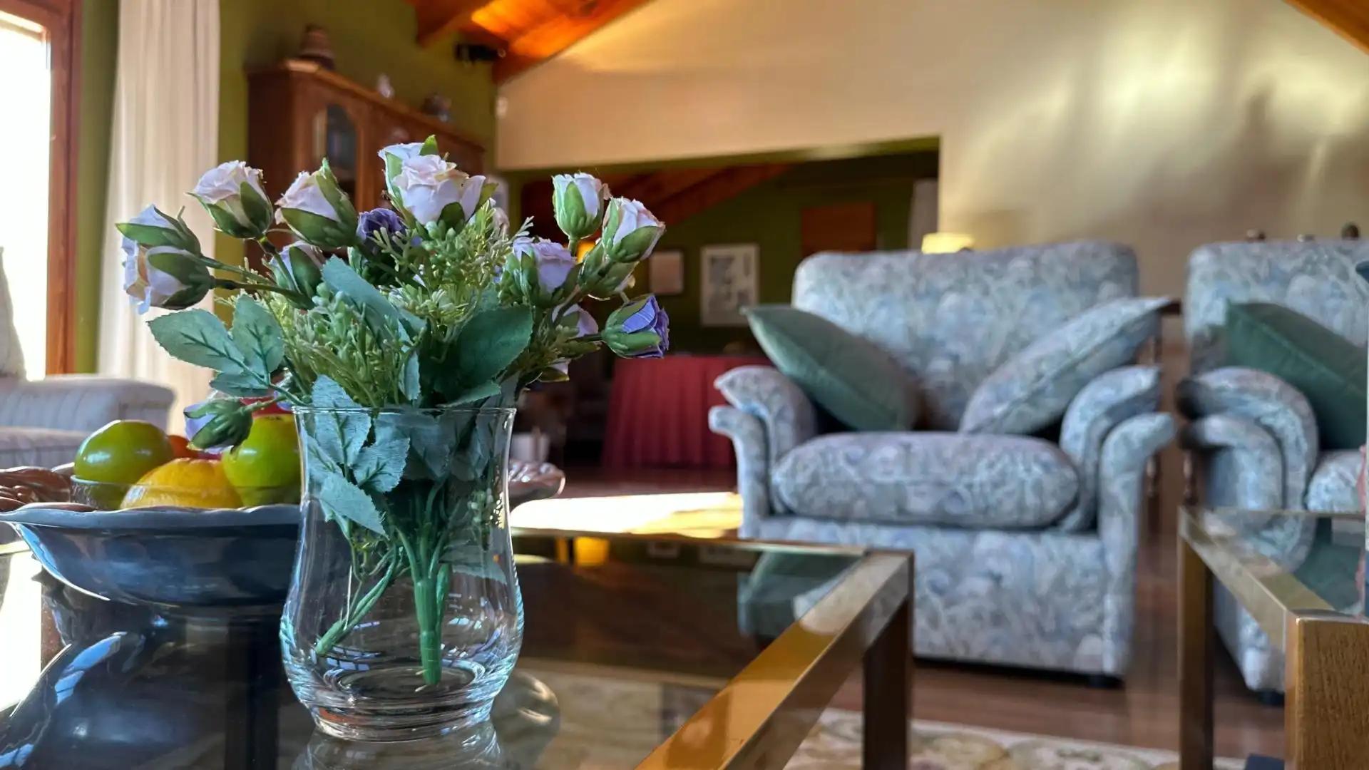 Living room of Houses for sale in Sant Cugat del Vallès  with Heating, Private garden and Parquet flooring