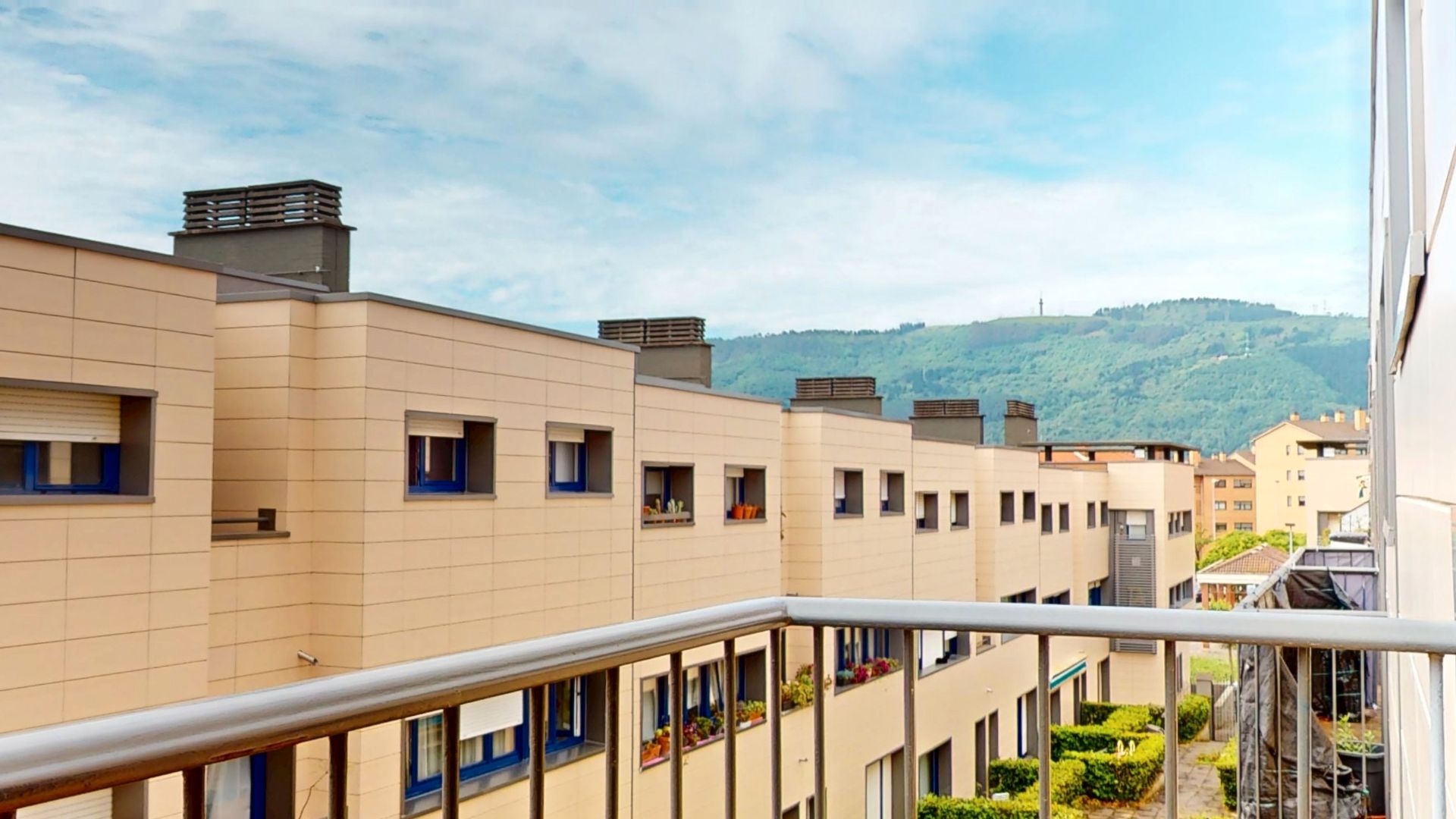 Exterior view of Duplex for sale in Portugalete  with Heating, Terrace and Storage room