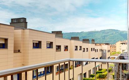 Vista exterior de Dúplex en venda en Portugalete amb Calefacció, Terrassa i Traster