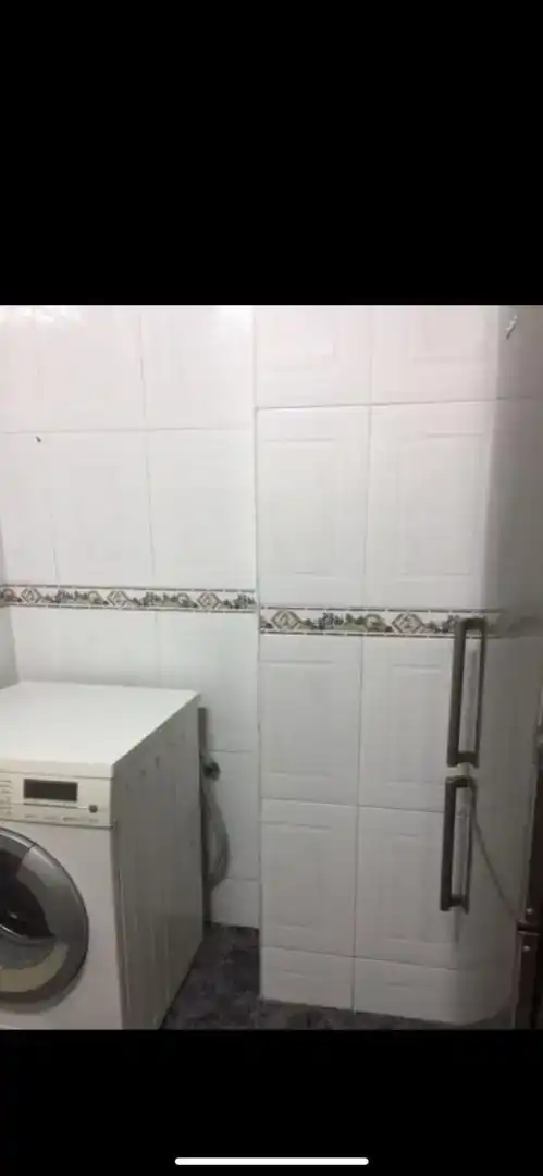 Baño de Piso para compartir en Esplugues de Llobregat con Jardín privado, Piscina y Amueblado