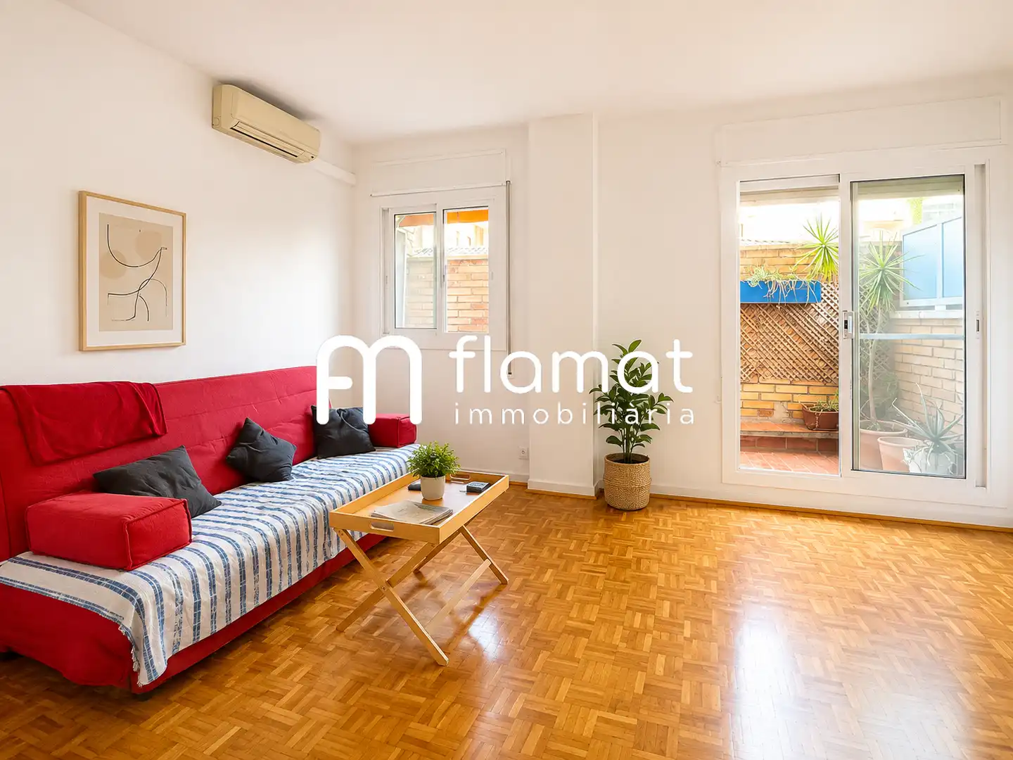 Vista exterior de Piso en venta en Barcelona con Terraza