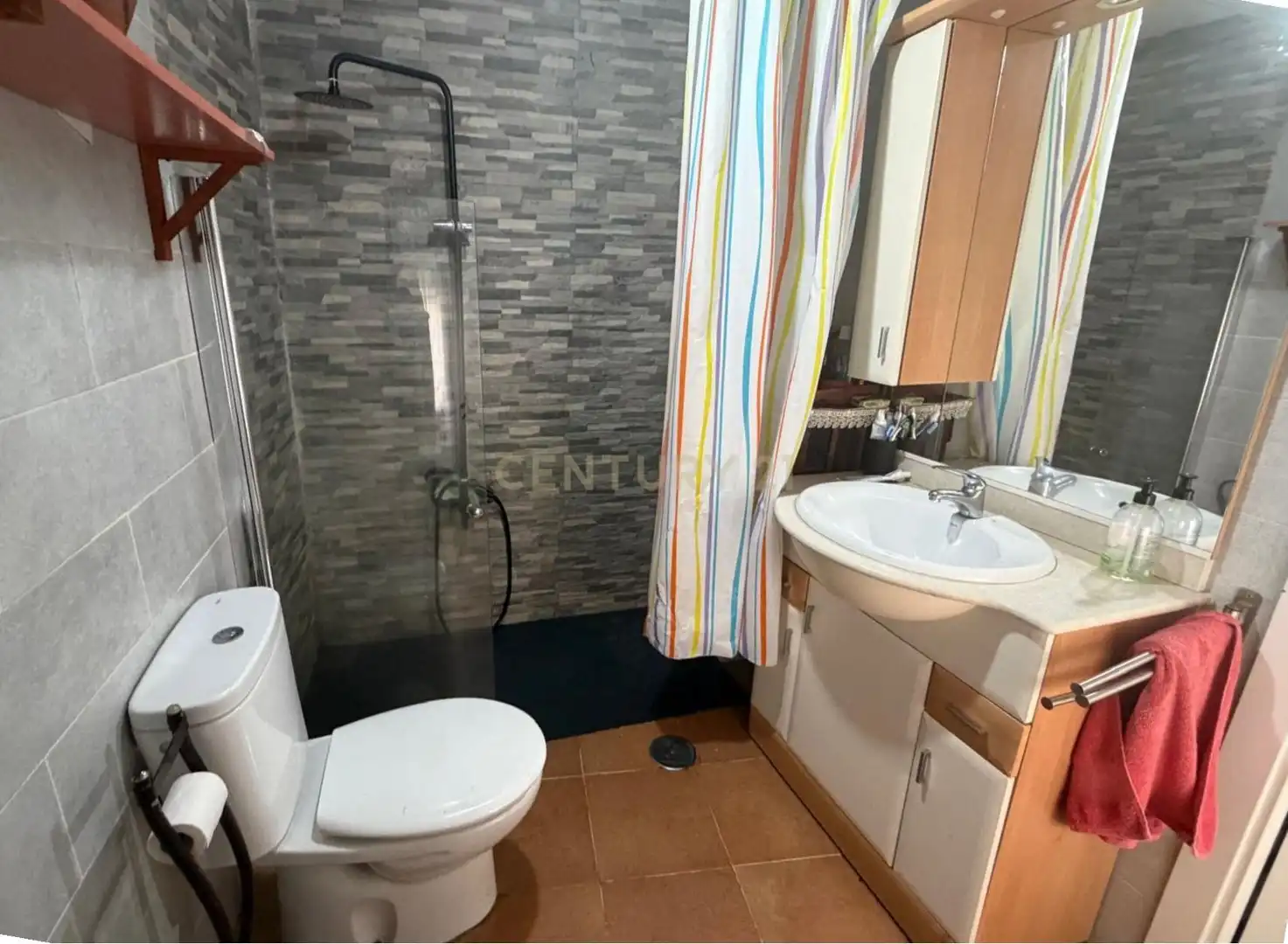 Bathroom of Apartments for sale in Plasenzuela  with Washing machine, Microwave and TV