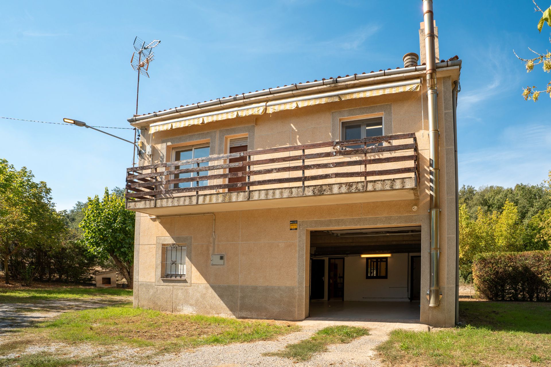 Vista exterior de Casa o xalet en venda en Ivorra amb Aire condicionat, Calefacció i Jardí privat