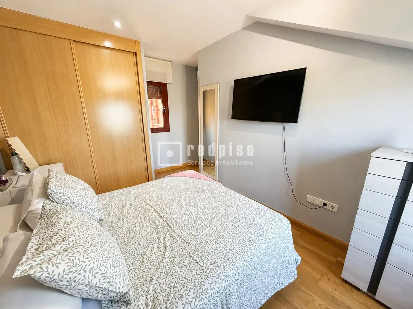 Bedroom of Attic for sale in Alovera  with Air Conditioner, Heating and Parquet flooring