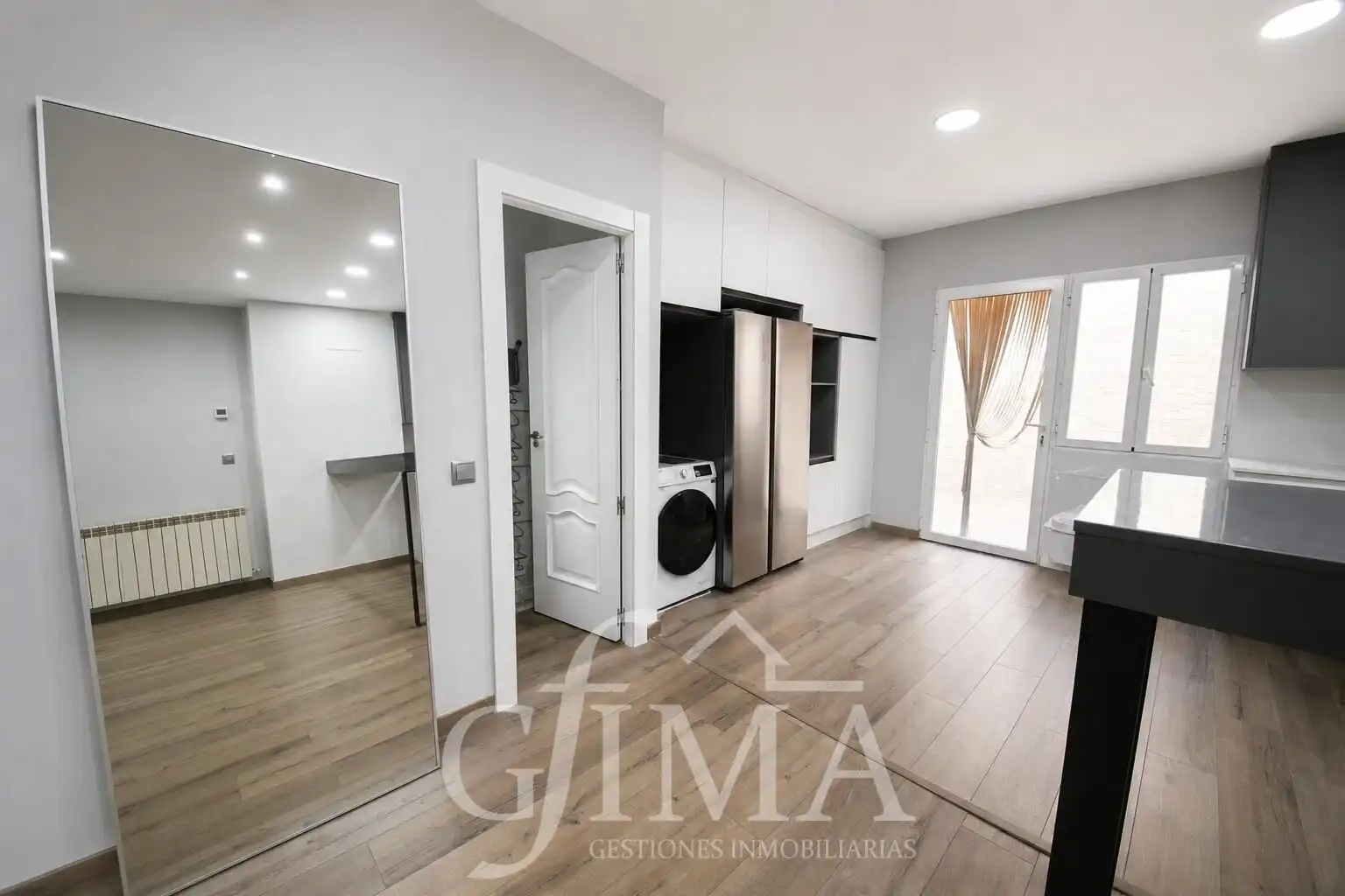 Habitación de Casa adosada en venta en Tomelloso con Calefacción y Trastero