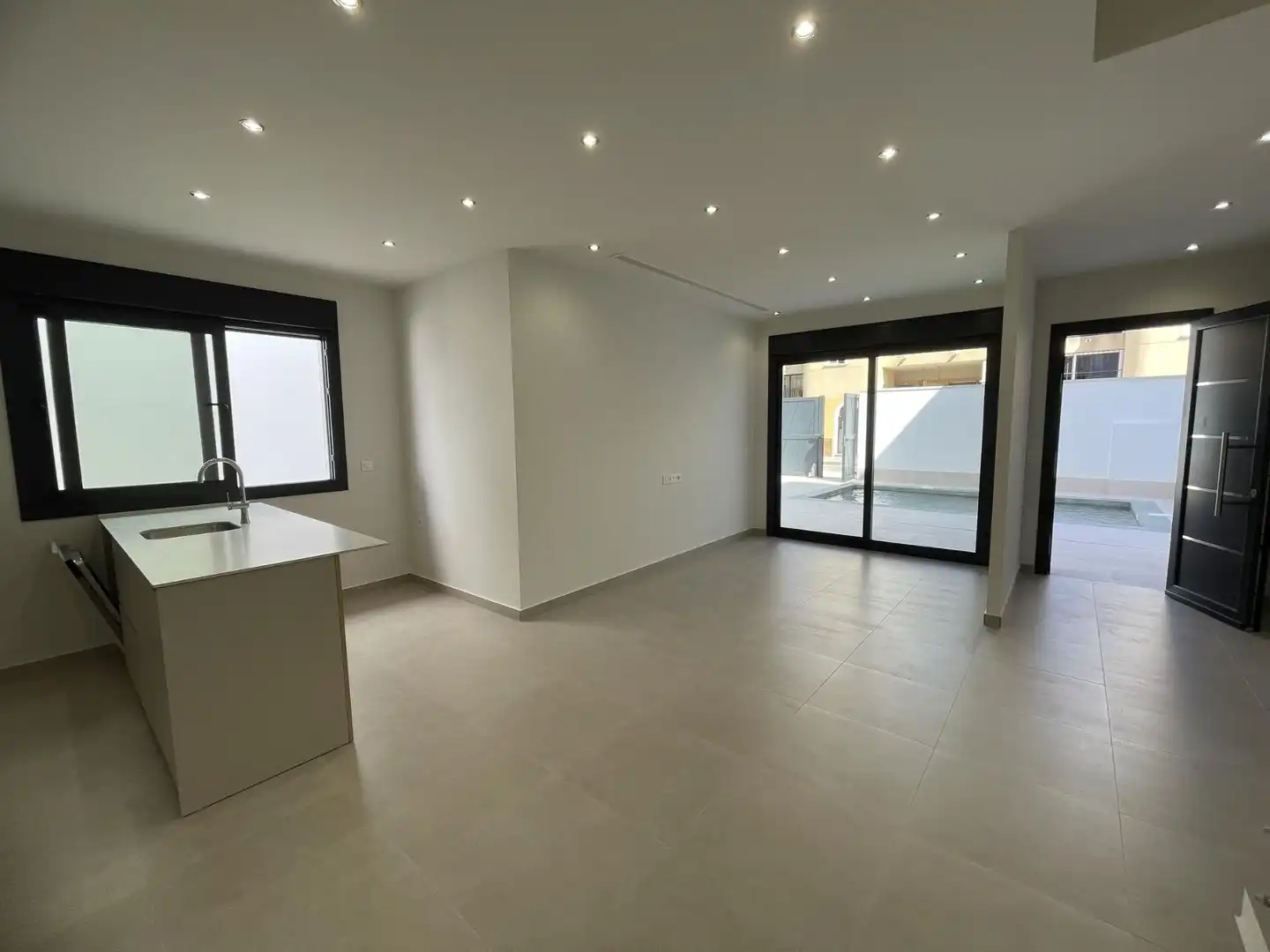 Vista exterior de Casa o chalet en venta en Almoradí con Aire acondicionado, Jardín privado y Terraza