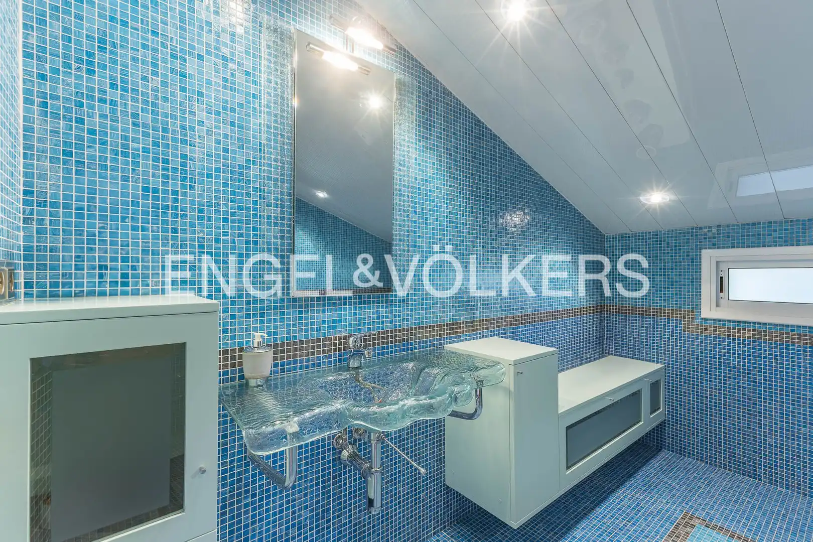 Baño de Casa o chalet en venta en Molins de Rei con Aire acondicionado, Calefacción y Jardín privado