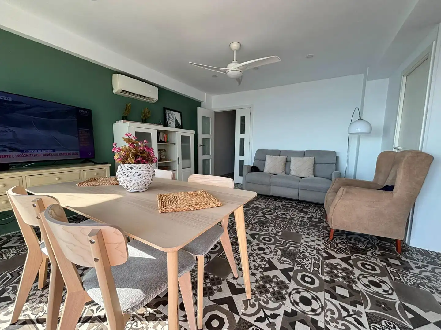 Piso con ascensor en venta en Ciudad Jardín - Tagarete - El Zapillo, imagen 4