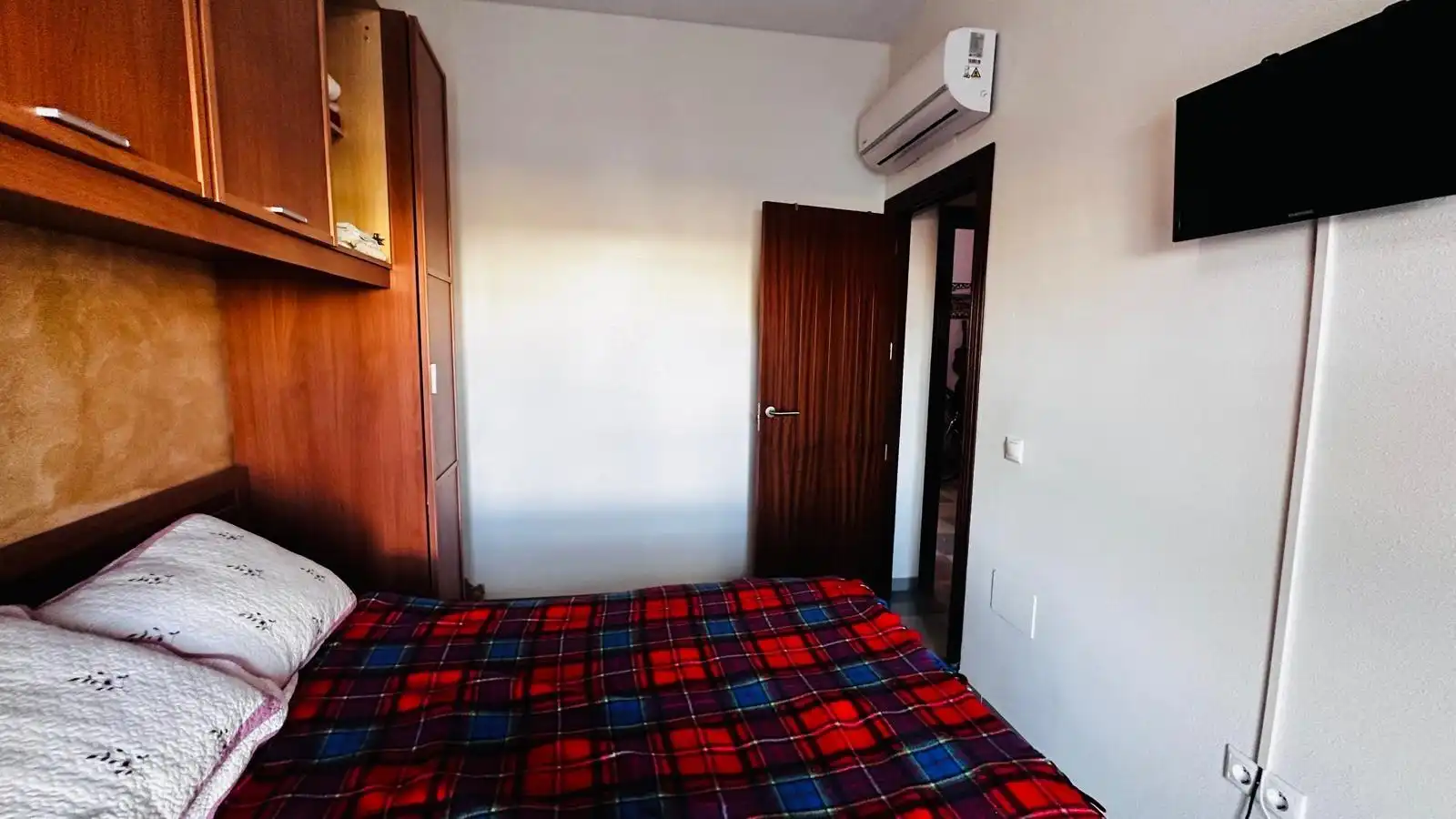 Bedroom of Flat for sale in Roquetas de Mar  with Air Conditioner, Terrace and Furnished
