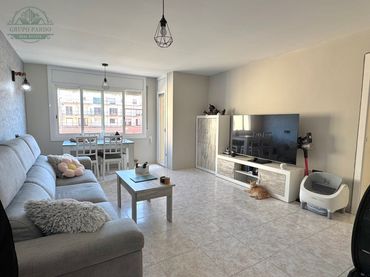 Appartamento con balcone in vendita a Calle Josep Carner